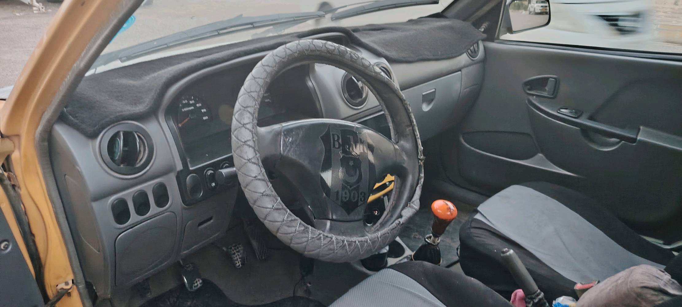 السلام عليكم عندي سايبا موديل ٢٠١٢ كل شي مابي صبغ بيلادي كير مكينه شرط تبريد شغال ثلج كهربائي شغال مشروع وطني شاشا ايباد كوبون بنزين بي سنويه جديد ٢٠٢٧ رقم بغداد 