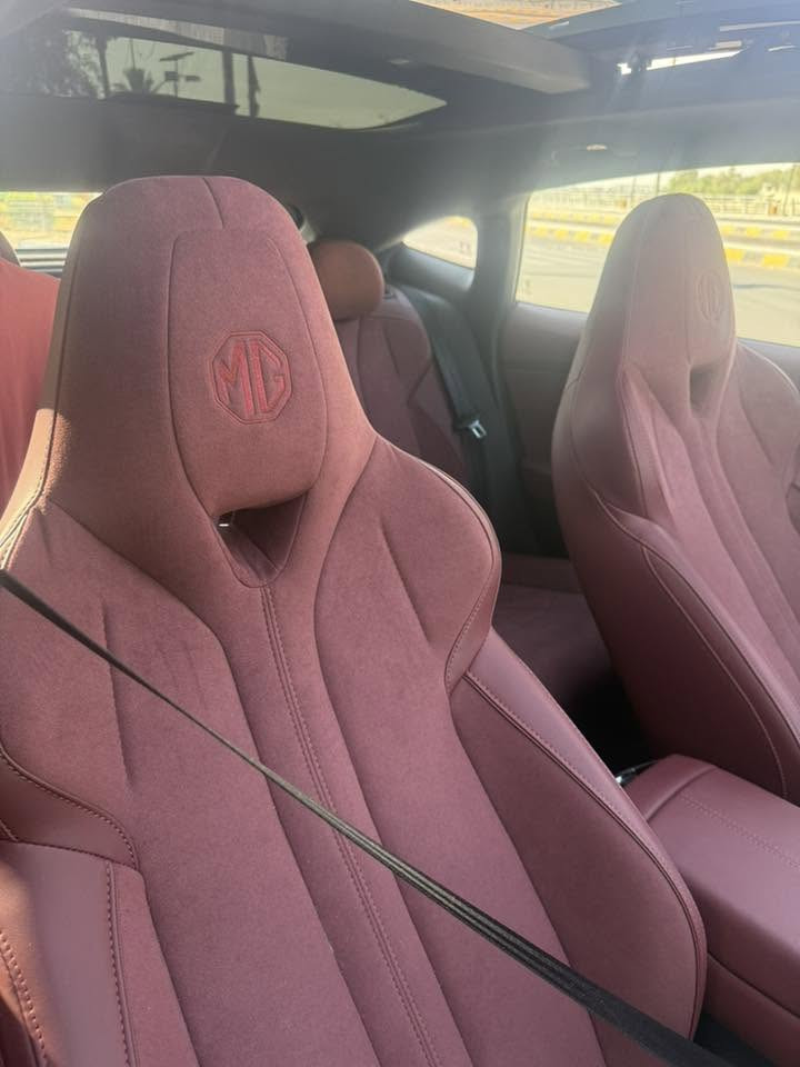 سلام عليكم  MG7 VIP
مكينة 2000 تيربو
ضمان 6 سنوات او 200 الف كيلو 
مكفولة من حادث عدة رصعة زغيرة مكانها بغداد ورقم بغداد 
سعرها 32 مليون تريد تعرف سعرها بشركة 36 مليون وداخل لون اسود مو ماروني الداخل ماروني 38 مليون 
سيارة ماشية 2800 كيلو 
باسمي للاستفسار ***********
