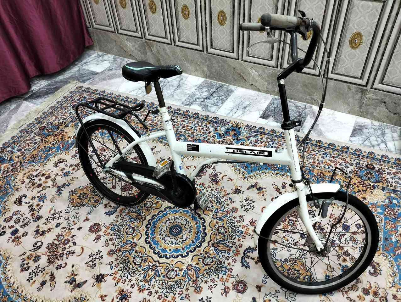 السلام عليكم بايسكل تكسي حجم 24 گير وعگرب وحساس ياباني اصلي السعر 70 وبي مجال بغداد المشتل رقم الهاتف ***********
