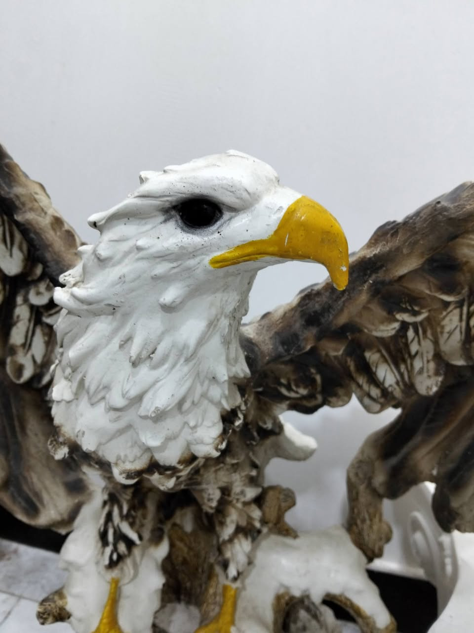 نسر 🦅 حجم كبير قياس ازيد من 60 سم  في عرض 50سم بورك
٫نافوره بولستر تمثال بنت قياس 65سم في 50 سم 
سعر الاثنين 100 الف بغداد الجديدة


**إذا كنت صاحب هذا الإعلان وتريد حذفه لأي سبب، رجاءا أرسل رسالة إلى الدعم الفني**