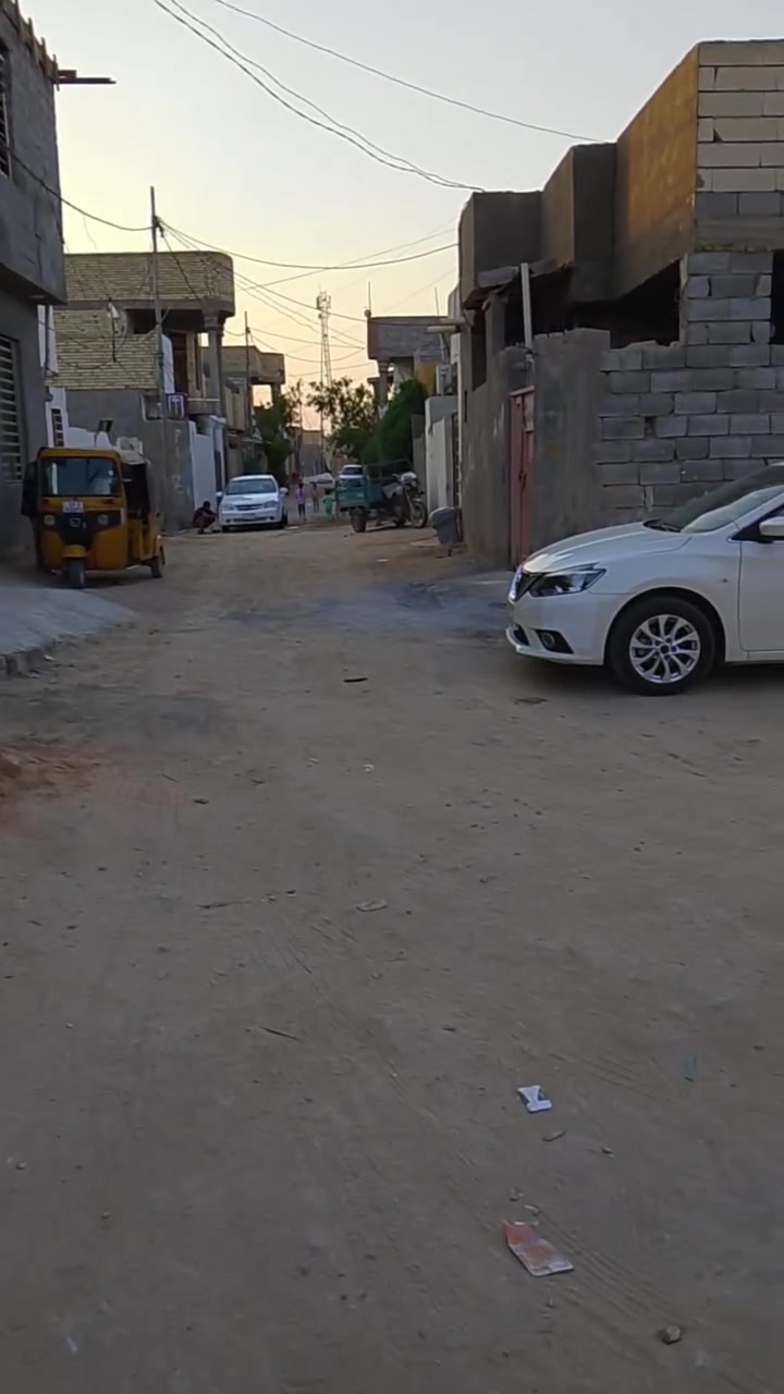 اخوان قطعه البيع المساحة 100 المكان الحر السواده حي السجاد الشارع 6متر بي مجاري ابي مي كهرباء مولده ذهبي قرار محكمه 25 بسمي السعر 22 اتصل ***********
