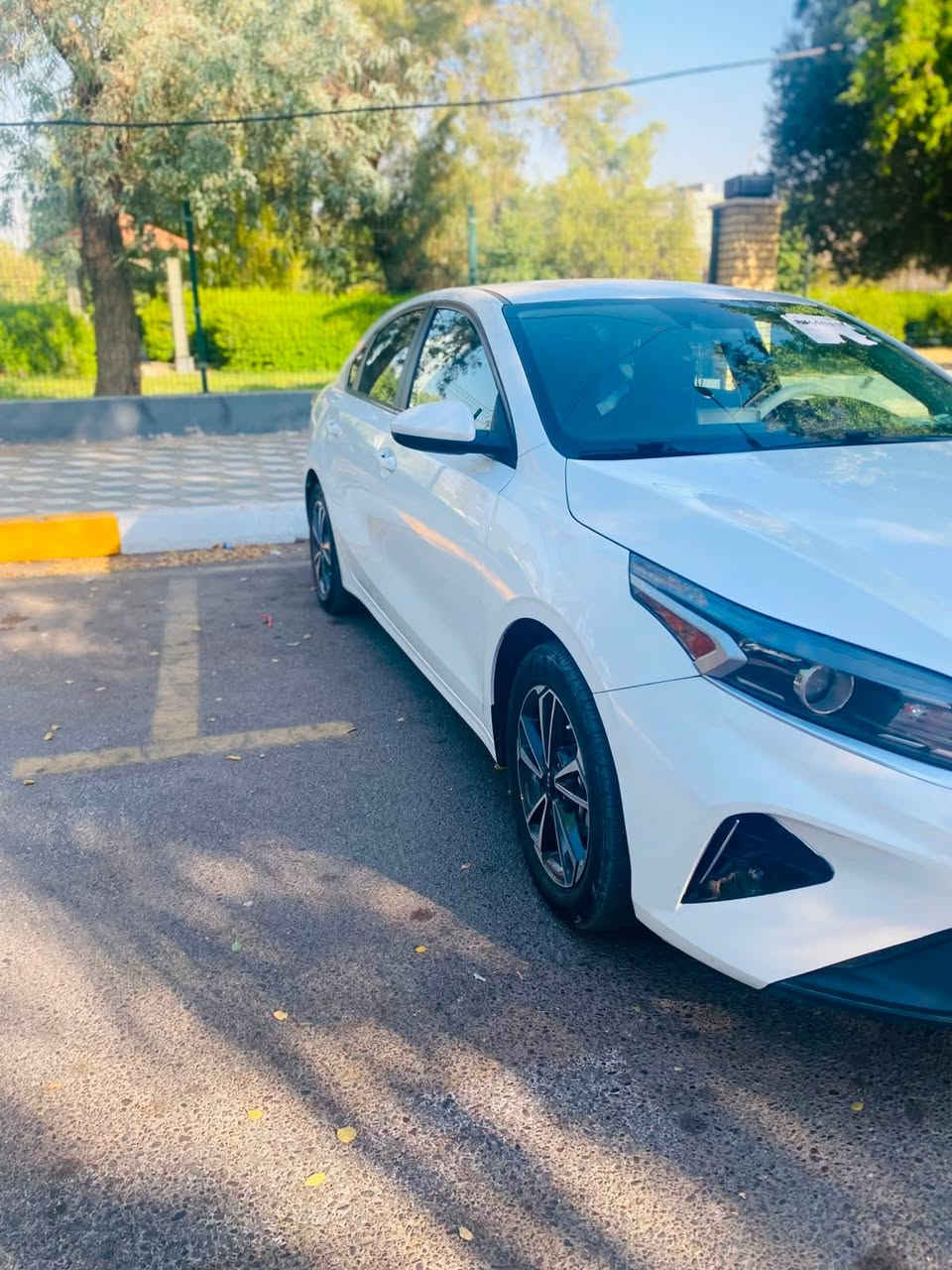السلام عليكم
كيا فورتي موديل ٢٠٢٤ رقم اربيل سنوية بأسمي تحويل مباشر

ماشيه ١٨ السيارة 

مواصفات LX نص فول

مكينة دوش 2000 المرغوبة

السيارة حادثها كما موضح بالصور

بدون قطرة صبغ مكفولة من الشخط والرصعة 

بدون دواخل بدون ايرباك

ليبل واحد

العنوان بغداد العطيفية 

الشراي يتصل على الرقم 

***********
