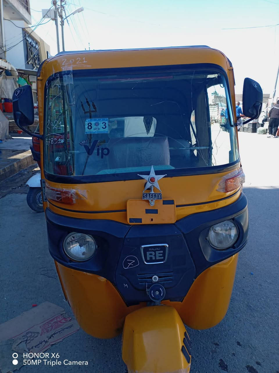 السلام عليكم
تكتك للبيع موديل 21 أوراق كامله بيها ضربه قليله موضحه بالصوره مكاني الغراف
لاستفسار أكثر اتصل ***********
مكلف بالنشر لحد يراسلني
