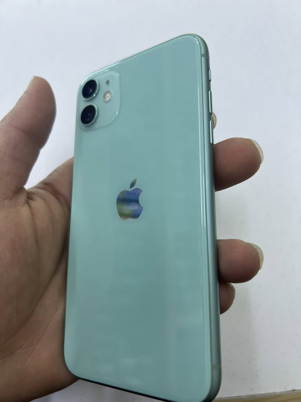 ايفون ١١
نورمان ما مفتوح ما يعبرهواء ضد مي
ذاكره ٦٤ 
بطاريه ٩٥
((دبل سيمكرت))
السعر ٢٣٥
العنوان موصل ايسر حي وحده 
 اتصال *********** او خاص
