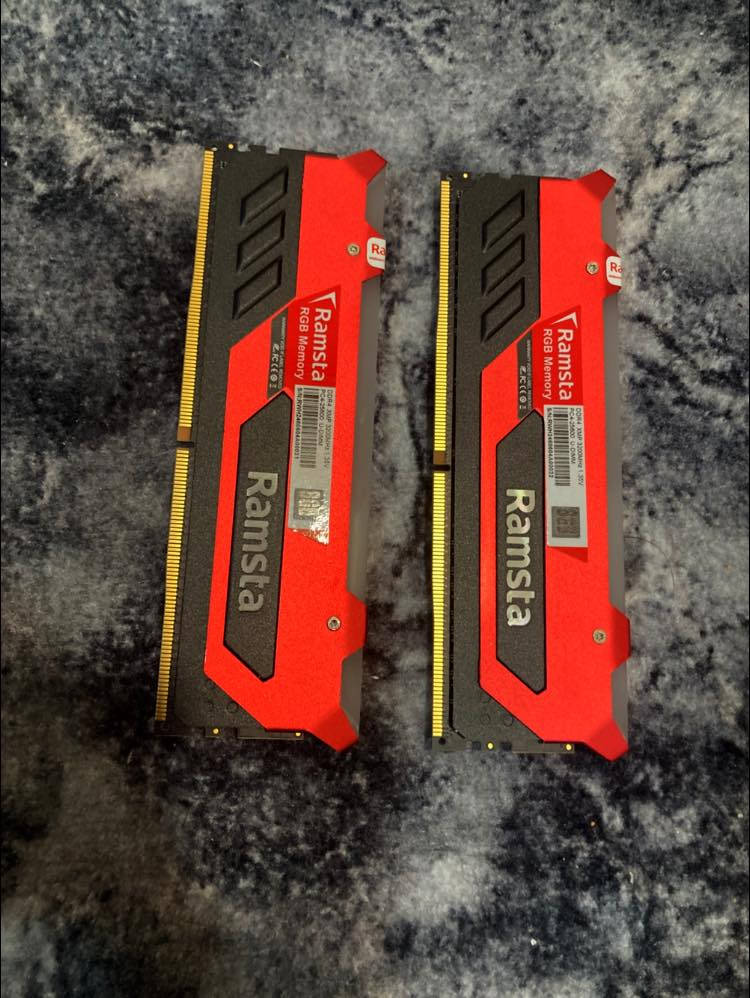 DDR4 16
Rgb يتغير الئ اي لون تريد باي برنامج 
سرعته 3200
 120 موجود توصيل


**إذا كنت صاحب هذا الإعلان وتريد حذفه لأي سبب، رجاءا أرسل رسالة إلى الدعم الفني**