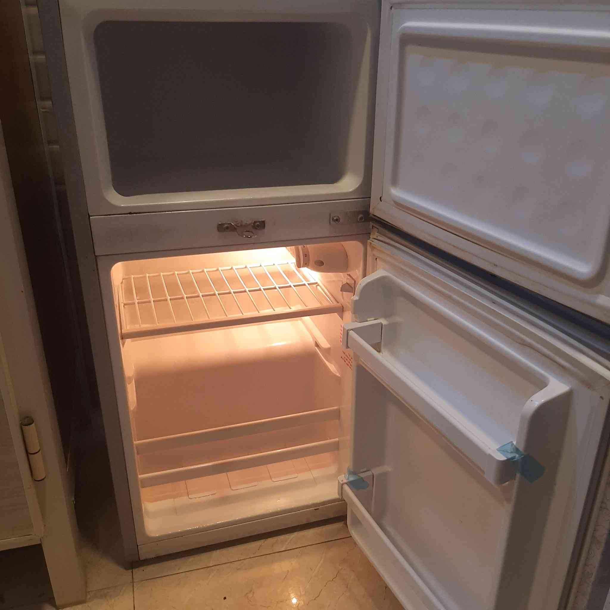 للبيع  ثلاجه  5قدم اخت الجديدة


**إذا كنت صاحب هذا الإعلان وتريد حذفه لأي سبب، رجاءا أرسل رسالة إلى الدعم الفني**