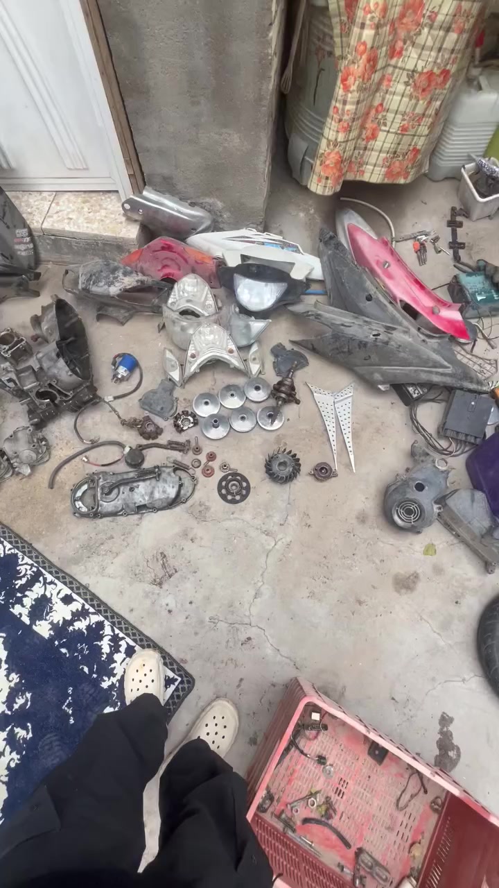 مكينه  مال عدله محفوره 58 ونص وياها بوشه وعندي كورات ثنين مال عدله يرادلهن كراين وصفاح سنكز وكصه سود و صفحه مال سكنز وكصه حمره ومازدات مال عدله وبكلايتات مال عدله ومنغولي روله مبكنه و كلجات مال عدله امامي و اشاير بريز غراض هندر مال عدله كامله بدون القبق وطابوكه مال عدله وسلف 55 مال عدله موجود هواي شغلات بيهن ال تعبان بيهن ال صاحي الي يشتري يراسلني جون السوك تره😂 رقمي***********
