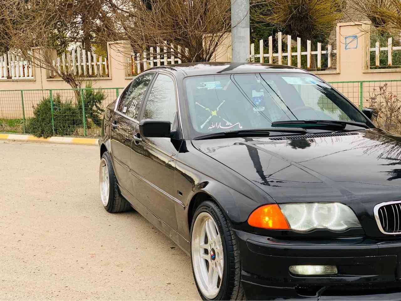 بییەم  E46مۆدێل 2002مەکینە 525 گێڕو مەکینە بەشەرت چوار جام کارەبا کوشن کارەباو غەزن گێڕی عادی سپۆڕت Sبەشەرت سەیارەیەکە زۆر جایزە فول مواسەفات بەس جلدو سڵاید نیە گۆڕینەوەش ئەکەم  ژ.م *********** شمشمل, السليمانية
