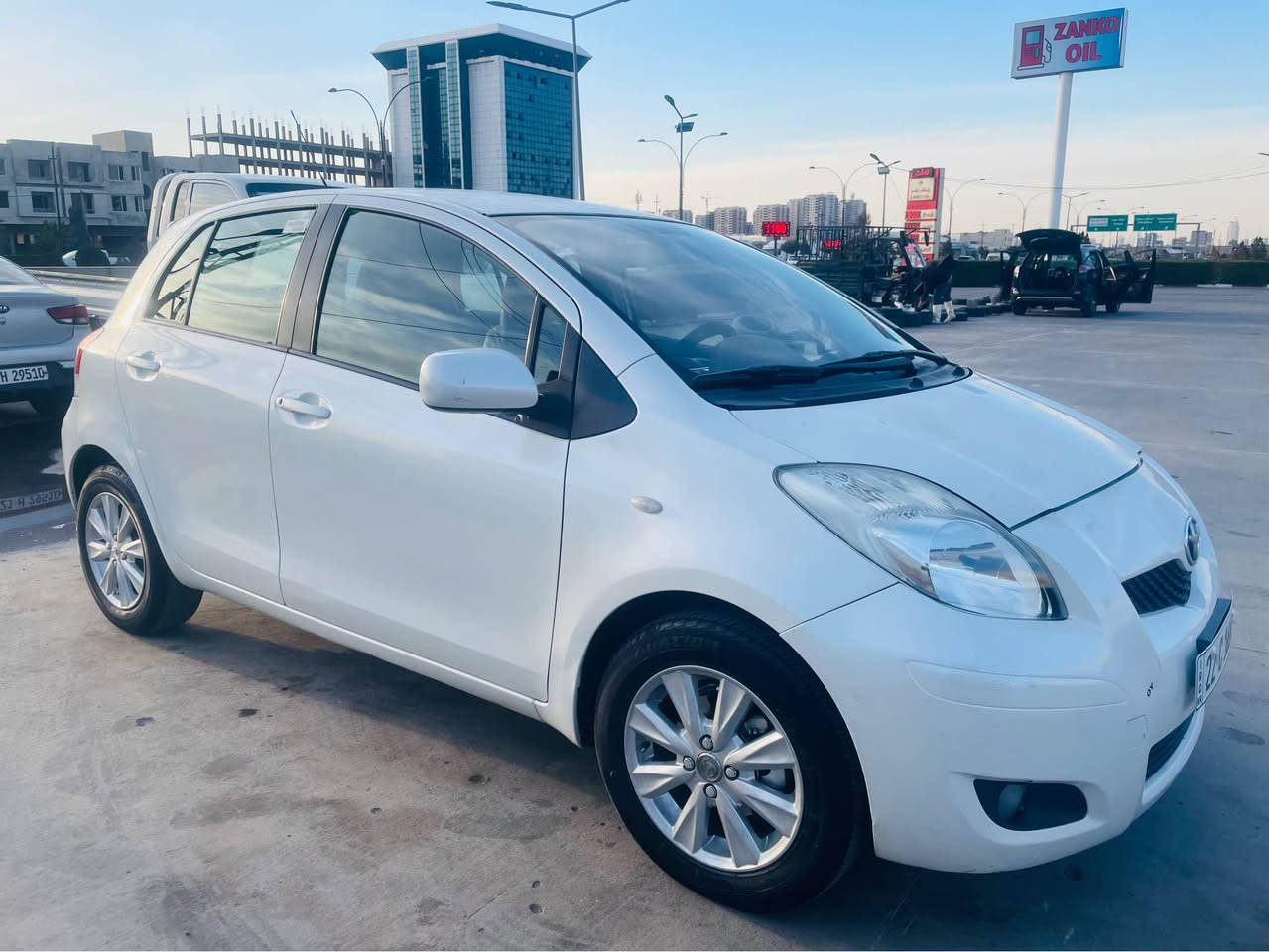 ويتا يارس ٢٠١١  سپى  سةدةفى  ١٨٧٠٠٠رويشتووة  مواصفات ويل كپ  چوار جام كارةبا ڤوليوم شاشةو كاميرا  دوو دةرگاي بةس  پةمپة  بي دةعم  فحس و هةزة و سةنةوي و رةقةمى نوية تاكو ٢٠٣٠  گيرو مةكينةو تةبريد بةشةرتة بي مصروفة نرخى٩٩وةرةقةية موبايل *********** أربيل, العراق
