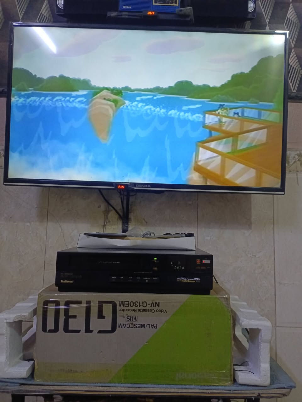 للبيع 
جهاز فديو 
(ناشيونال NV-G130.EM) ياباني المنشأ 
إستيراد الأسواق الحره ثمانينات 
الجهاز بالكارتون استخدام قليل جدا كامل الملحقات الاصليه.ريمونت+ مستشعر+ كيبلات التوصيل+ كتلوكات ..شغال وبحاله فوق الممتازه.. بلاد وضع شركه 
للاستفسار (***********) متواجد واتساب ماسنجر... يوجد توصيل 
(( السعر مراسله الصفحه))
