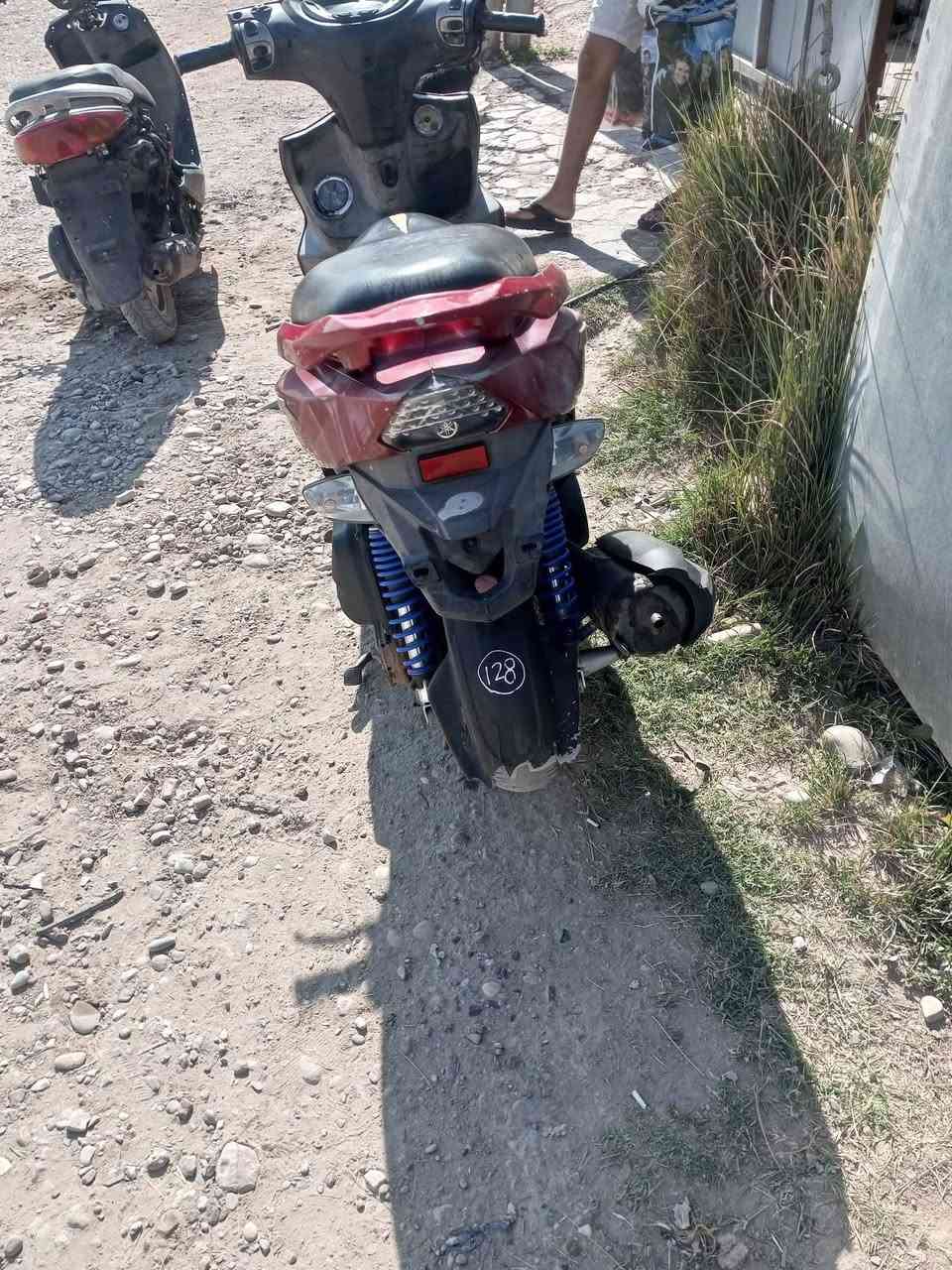 السلام عليكم
للبيع او مراوس بفحل او جبلي جيتي آر الدراجة كاملة مكمله من كهربائيات من شلعه معدل 

نقصها طلاعه يمنه وقفل صندوك والدراجة كفراتها وسودتها مولحه من الرمبه هيج ب800 وبيها مجال مكاني بغداد


**إذا كنت صاحب هذا الإعلان وتريد حذفه لأي سبب، رجاءا أرسل رسالة إلى الدعم الفني**