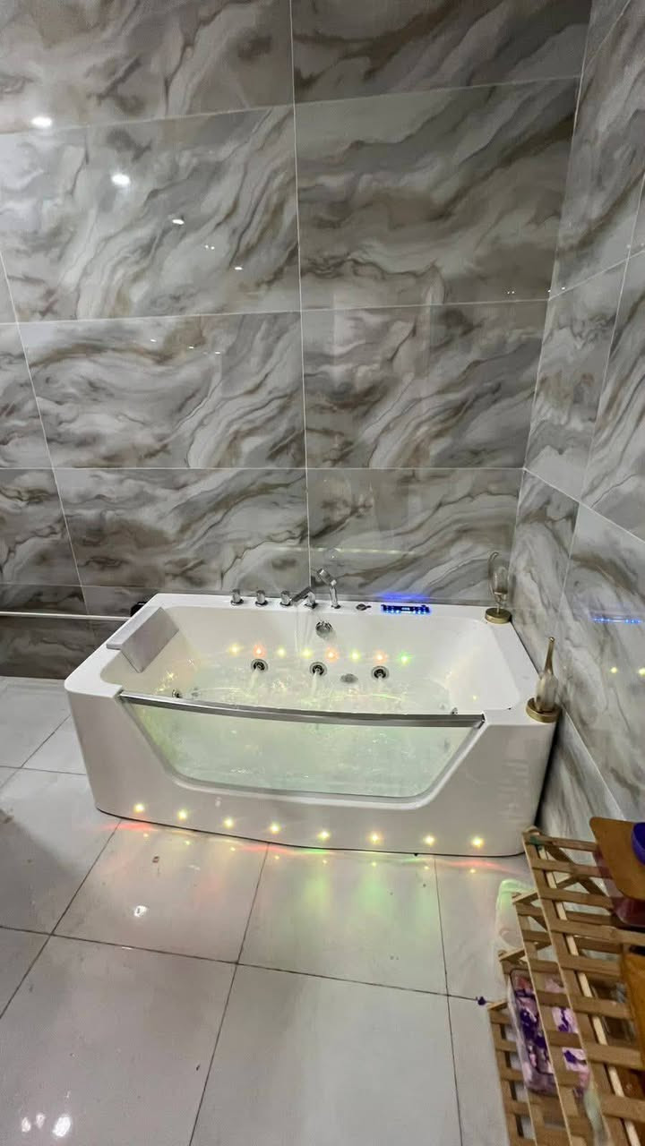 للبيع
***********
