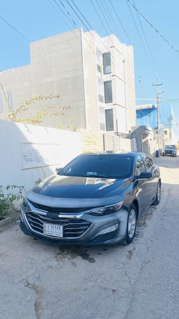 سلام عليكم ماليبو 2018 موصفات LT سياره حلوه صور حادثه موجوده بلمنشور  تخم تاير جديده  باقي تفاصيل ***********  سعره 100 وبيها مجال سياره حلوه وجاهزه
