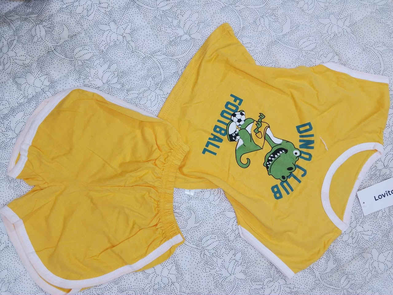 ملابس لافيتو اطفال ولادي بناتي 65 قطعه بسعر 190 الف وبيهن مجال بسيط سبب البيع عدم التفرغ


**إذا كنت صاحب هذا الإعلان وتريد حذفه لأي سبب، رجاءا أرسل رسالة إلى الدعم الفني**