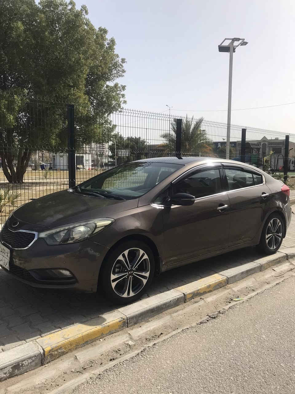 كيا سيراتو 2013 شكل 2014 خليجي كفاله حته دعاميات
مواصفات 

محرك 1600 دوش عالوضع الشركة 

ماشية 190

فول تحكم ستيرن 

اشاير بالمري 

مري شفط

شاشة اعطال 
حساسات امامي خلفي 

5 ويل كب 17

لد امامي لد خلفي

3 انضمة قيادة -سبورت - نورمل - ايكو  

رقم اربيل تريد وكالة او تحويل

السعر 105وبي مجال قليل
مكاني نجف حي المهندسين 
***********
