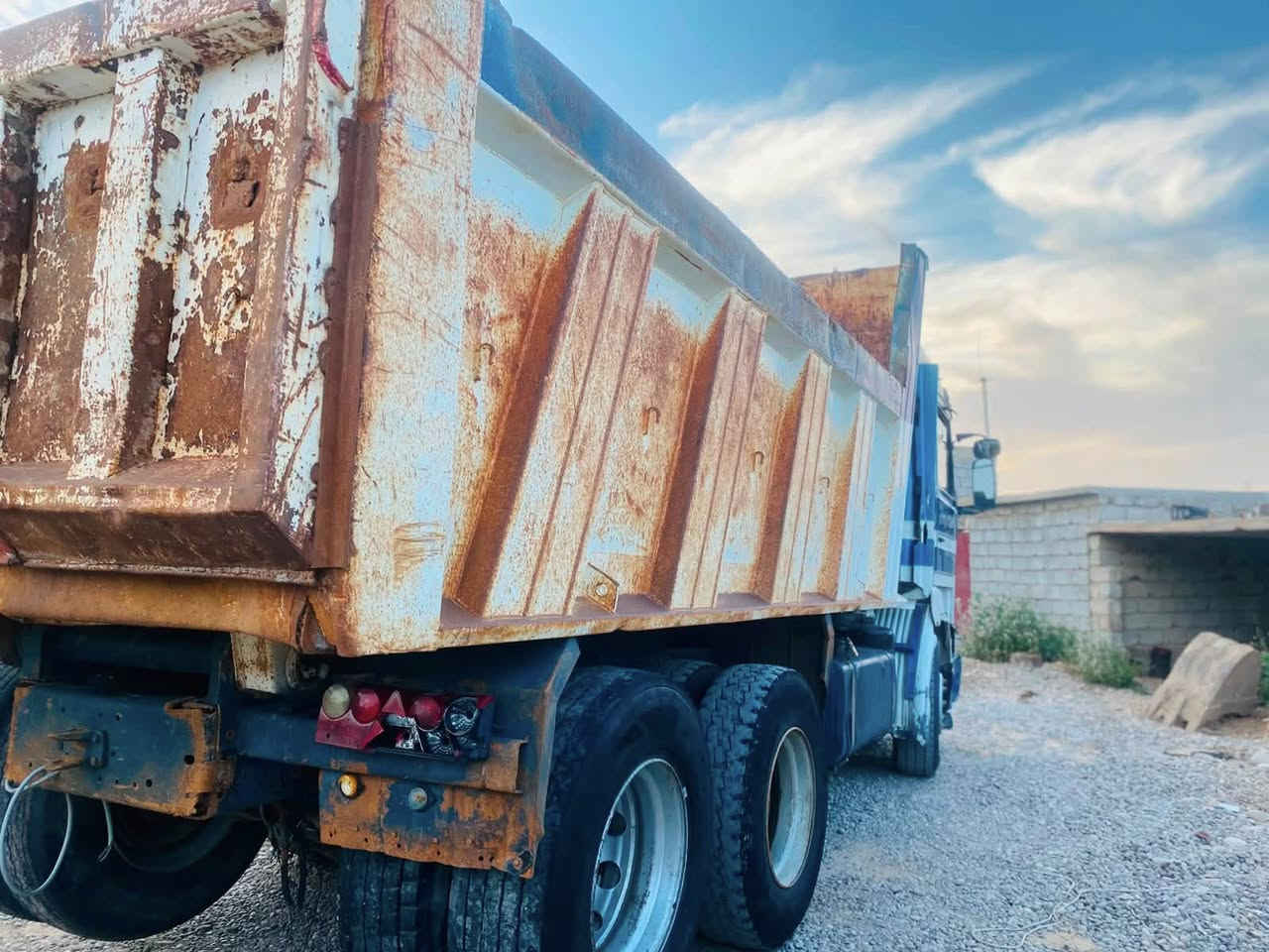 السلام عليكم.
سكانيه بطه  موديل 1995 محرك 113 گير 3 في3

محرك گير شرط  رقم صلاح الدين السعر 150 وبيها مجال
 
***********
