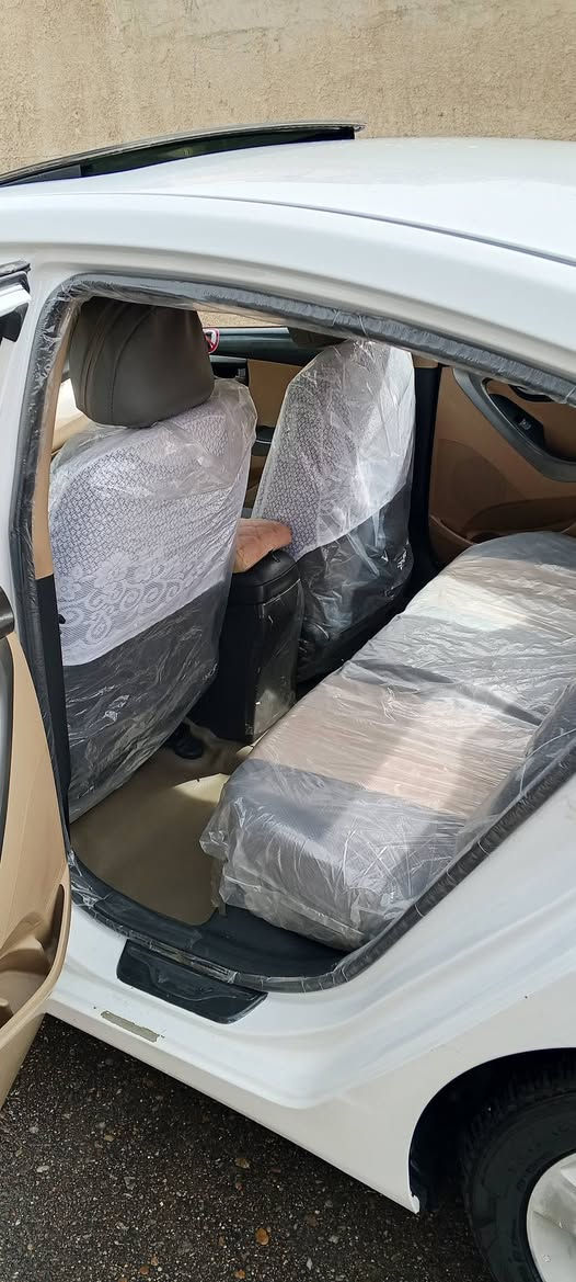 النتره موديل 13 خليجي ماشيه 170 سياره بلدي مكفوله بيه شويه هاي لي بلصوره سياره جديد خاصه  ***********
