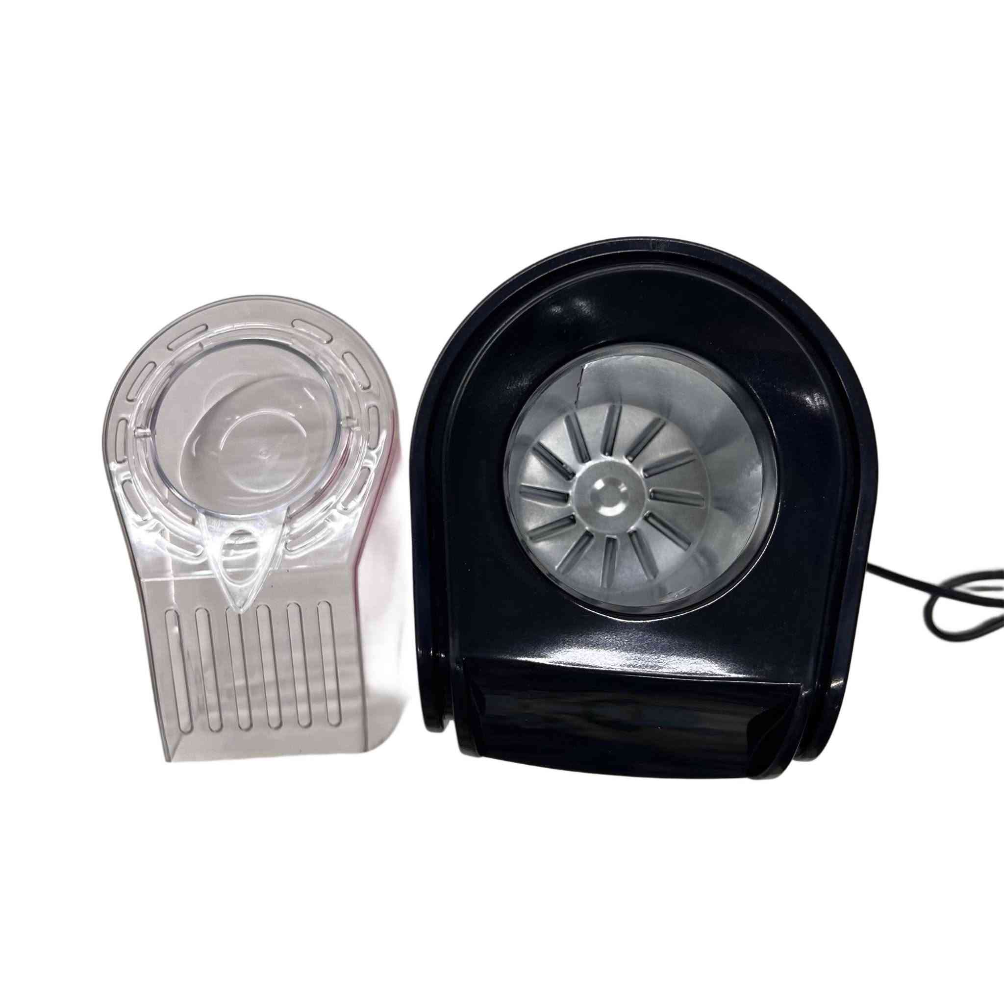 ماكينة فشار هوائية Bihart – Hot Air Popcorn Maker 220V

• استمتع بتحضير الفشار بسرعة وسهولة في البيت مع ماكينة الفشار الهوائية من Bihart بتصميم عملي ومناسب للاستخدام اليومي.

• تعمل بنظام الهواء الساخن لتحضير الفشار بدون الحاجة لوضع الزيت أو الملح أو الكريمة داخل الجهاز.

• مزودة بـ كوب قياس علوي لتعبئة الذرة بسهولة وبكمية محددة لكل مرة.

• تشغيل بسيط عبر مفتاح تشغيل/إيقاف واضح على جسم الجهاز.

• يتم وضع كوب واحد فقط من الذرة لكل مرة.

• يبدأ خروج الفشار بعد حوالي 3 دقائق من التشغيل.

• مناسبة لتيار 220V ومتوافقة مع تردد 50/60Hz، بقدرة 800–1200 واط.

• العلامة التجارية: Bihart
• اسم المنتج على العلبة: Hot air popcorn maker
• نوع التشغيل: ماكينة فشار بالهواء الساخن
• الفولتية: 220V
• التردد: 50/60Hz
• القدرة: 800–1200W
• القدرة (نسخة 220V): 1200W
• سعة الاستخدام لكل مرة: 1 كوب ذرة فقط
• مدة التحضير: حوالي 3 دقائق
• فاصل الاستخدام المتواصل: يُترك فاصل لا يقل عن 15 دقيقة بين التشغيلات المتتالية
• الاستخدام: داخلي فقط وفي مكان جاف

محتويات العلبة:
• ماكينة فشار هوائية
• غطاء علوي
• كوب قياس
• دليل استخدام (User Manual Book)


**إذا كنت صاحب هذا الإعلان وتريد حذفه لأي سبب، رجاءا أرسل رسالة إلى الدعم الفني**