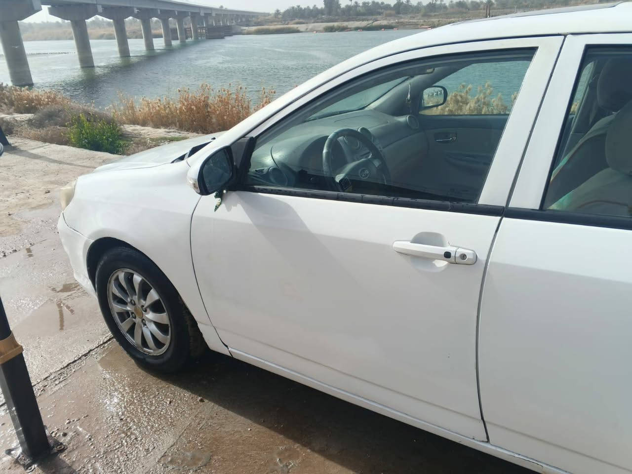 بي واي دي G3 موديل ٢٠١٣ رقم بابل سيارة حلوة كلة شغال كهربائيات حساسات اشاير مري طقم تاير جديد دواخل نظيفة محرك كير اوتوماتيك بي خلل بسيط سعرها ٤٢ورقة وبيها مجال بسيط حك الجية مكاني بغداد مامتواجد على الفيس الاتصال واتساب على الرقم *********** بغداد, العراق
