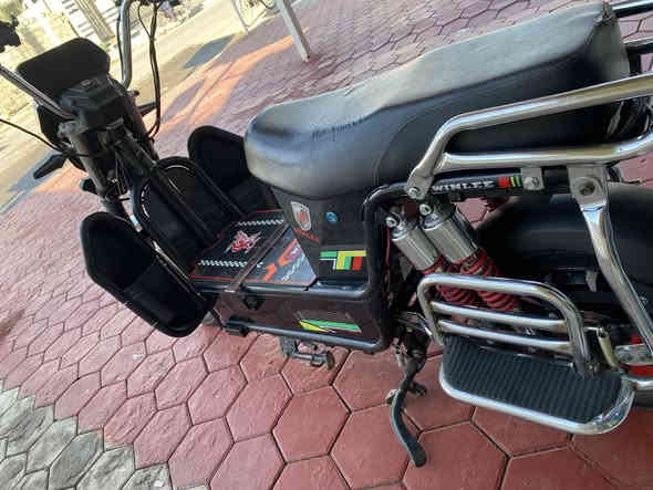 سلام عليكم دراجه شحن نوع هارلي  دراجه مستخدمه ع فحص كلها كامله  تجي وشوف بعينك  وصل شراء موجود بسمي مواصفاتها 👍

موديل 2025

بطاريات 6 دبل كبار  

السرع 4

السرعه 90 

تمشيك فوك 50 كيلو بل شحنه وحده 

دبل إشاره امامي وخلفي 

رجوع الخلف نضام R

لايتات عالي ناصي 

دراجه تحمل اوزانً عاليه 

بريكات دهن دسكات هدروليك 

تشغيل عن بعد 

جهاز إنذار السرقه 

قفل ستيرن 

ستاندات 2 
تعليق + صفح 
دراجه جاهزه 

السعر  650  ) وبيها مجال 

اي استفسار اتصال 

*********** 

مكاني بغداد /المدائن / شارع المستشفى
