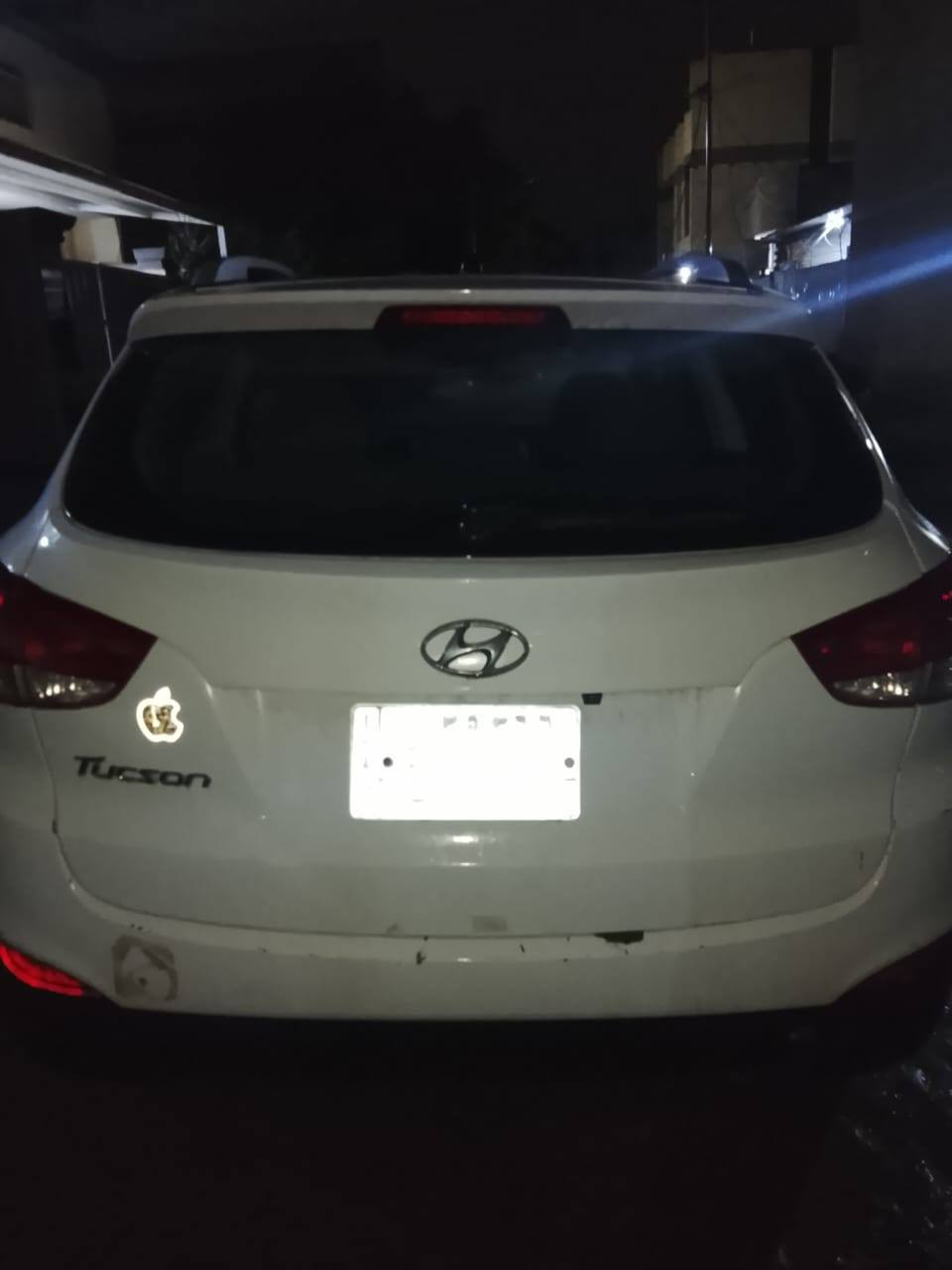 توسان موديل 2015 خليجي شركة الكاصد مكفولة كفالة عامة للبيع السعر 160 ورقة وبي مجال للاتصال على الرقم ***********
