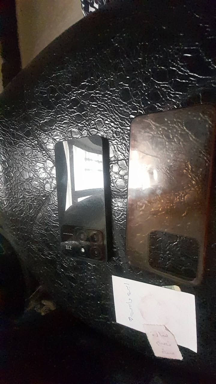 جهاز a35ZTE 
ذاكره 64 
للبيع ب100او مراوس بجهاز A13


**إذا كنت صاحب هذا الإعلان وتريد حذفه لأي سبب، رجاءا أرسل رسالة إلى الدعم الفني**