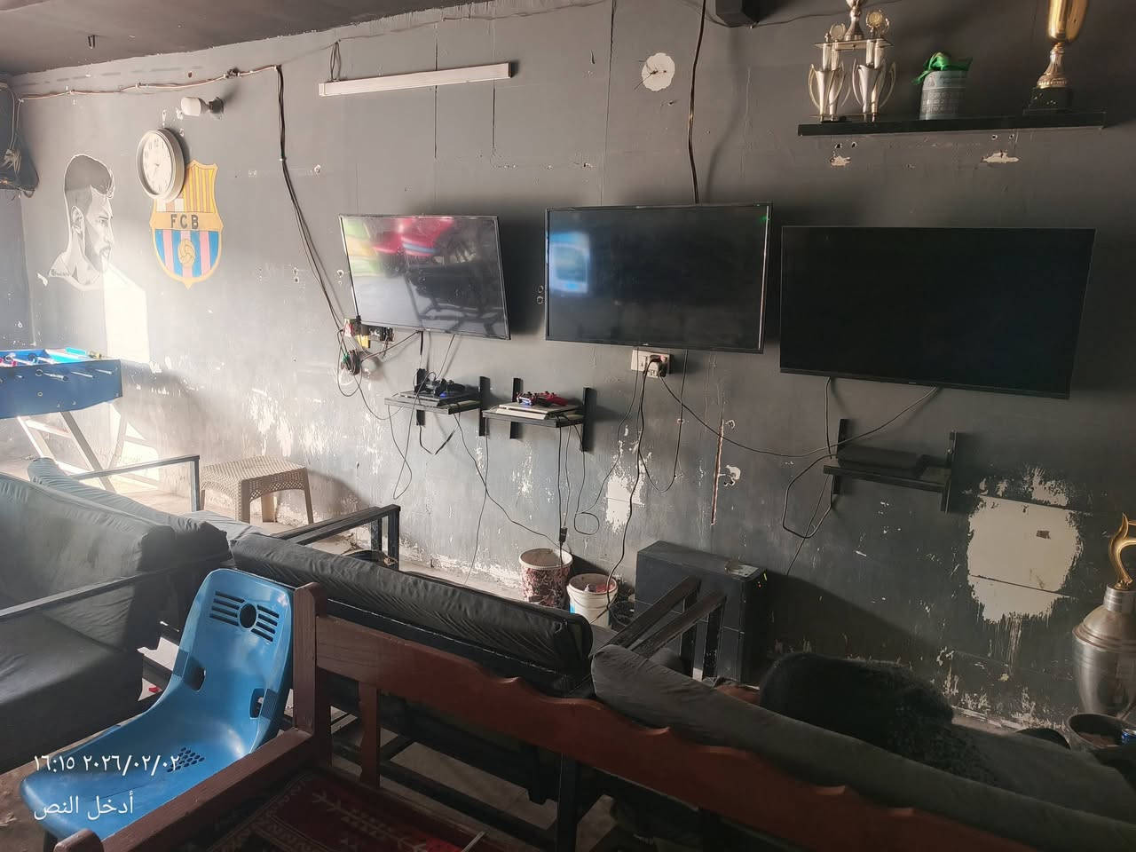 سلام عليكم
بيع قاعة بلي تحتوي على 6 شاشات حجم 45 وتحتوي على 5 بلي فور سلم و4 يو بي اس  وسبلت توسوت طن تعليك وتحتوي على فيشة وتحتوي على 20 جوستك مع كراسي ومقاعد جلوس قاعة متكاملة سعر 3 ملايين ونص الموقع عبيدي شارع المحافض للاستفسار خاص او على الرقم ‏‪***********‬‏
