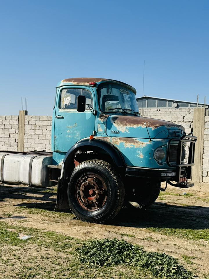 قجمه للبيع ٨٠  شركه قماره بلاديه شاصي بلادي بدون صبغ رقم بغداد بسمي محرك ستندر مكان نجف الشراي يتصل ***********
