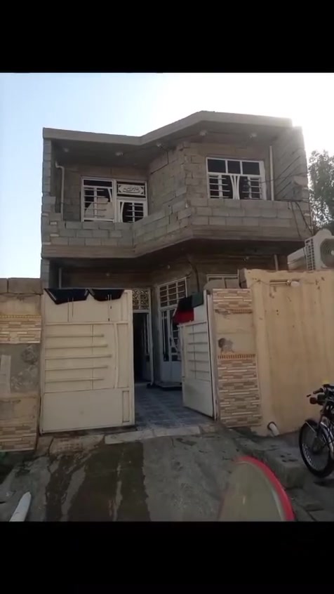السلام عليكم من رخصة الادمن
للبيع مساحته 130 حي العسكري بالقرب بيت علي سريح@ *********** قاطيين
