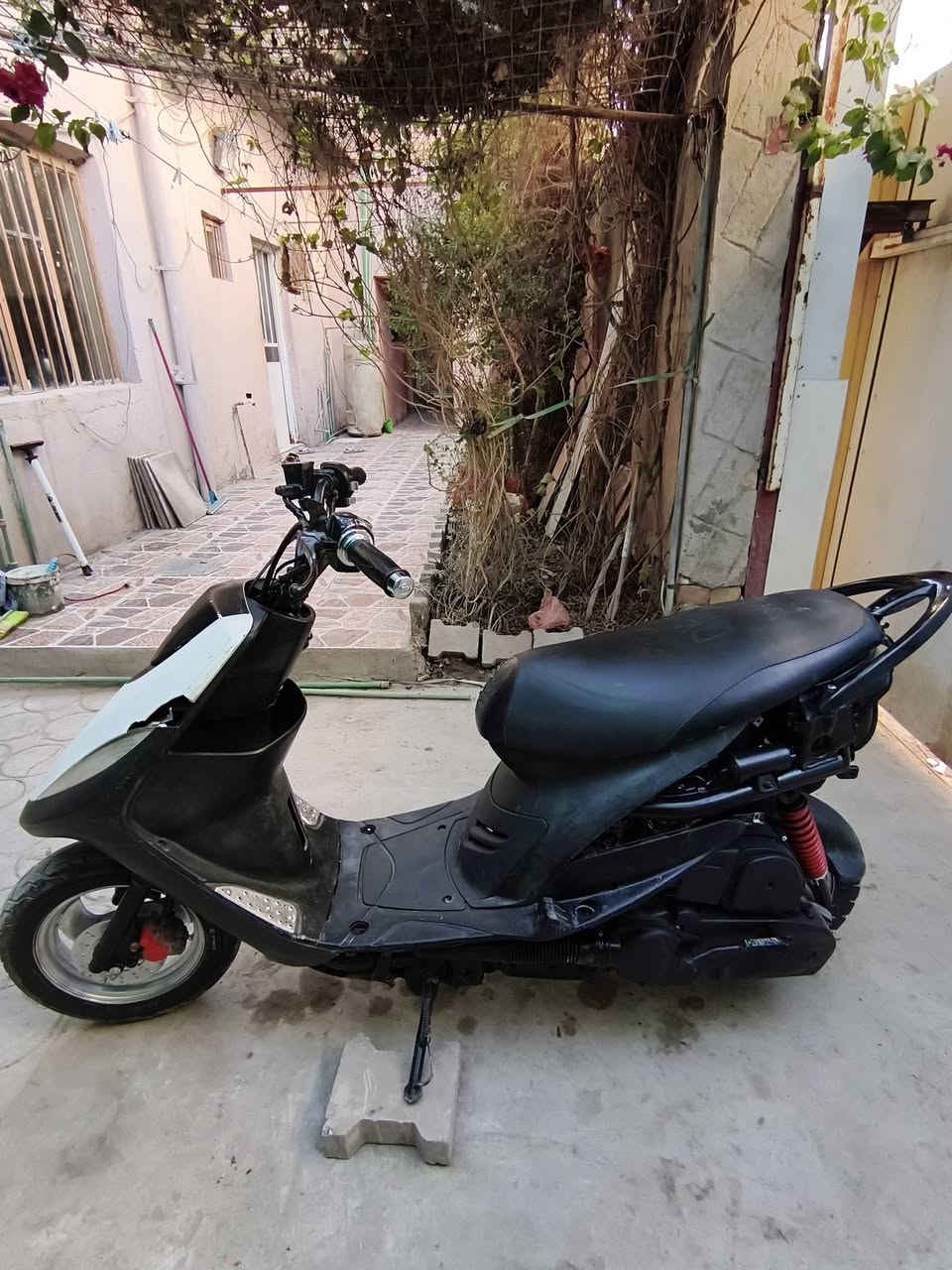 السلام عليكم دراجه ماكس عدله 🛵 كفاله عامه للبيع سعره 450وبيه مجال عنواني دوانيه حي العسكري قرب فلكه العلماء رقمي📞 ***********  اذا مو شراي لا اتراسل.
