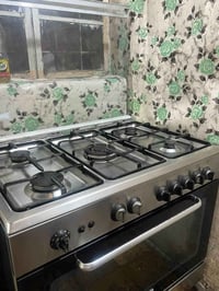 طباخ • ايطالي جيرمني • نظيف