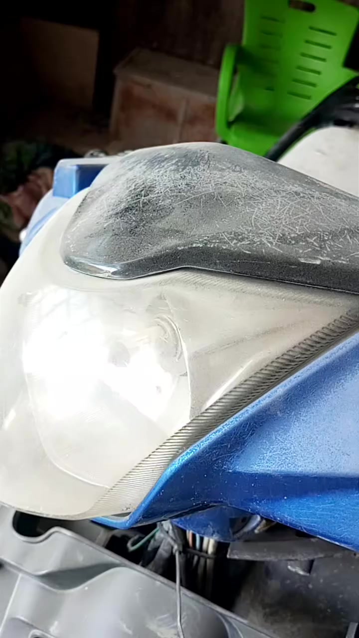 سلام عليكم ماكس صيني عليها مكينة مال عدلة . الدراجه شلعة ومعدل بيها صالنصة اف ام ونقصهة باتري واشغلها الك إكفلك المكينة كفالة عامة من الفتح والتبخير والتنقيص . العنوان نجف الاشرف حي عدن. سعر 400 للاستفسار واتساب فقط ***********
