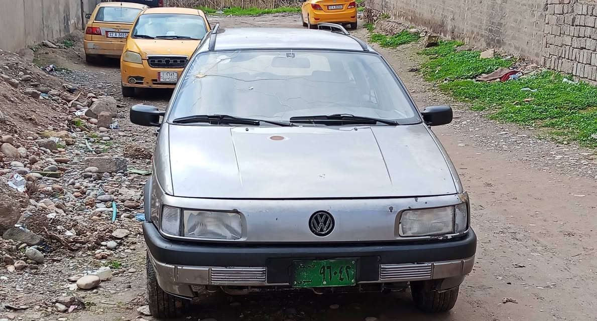 باسات  السعر 25 بيها مجال
موديل 1992
بيها كابون
صاحبها يريد تحويل

***********
