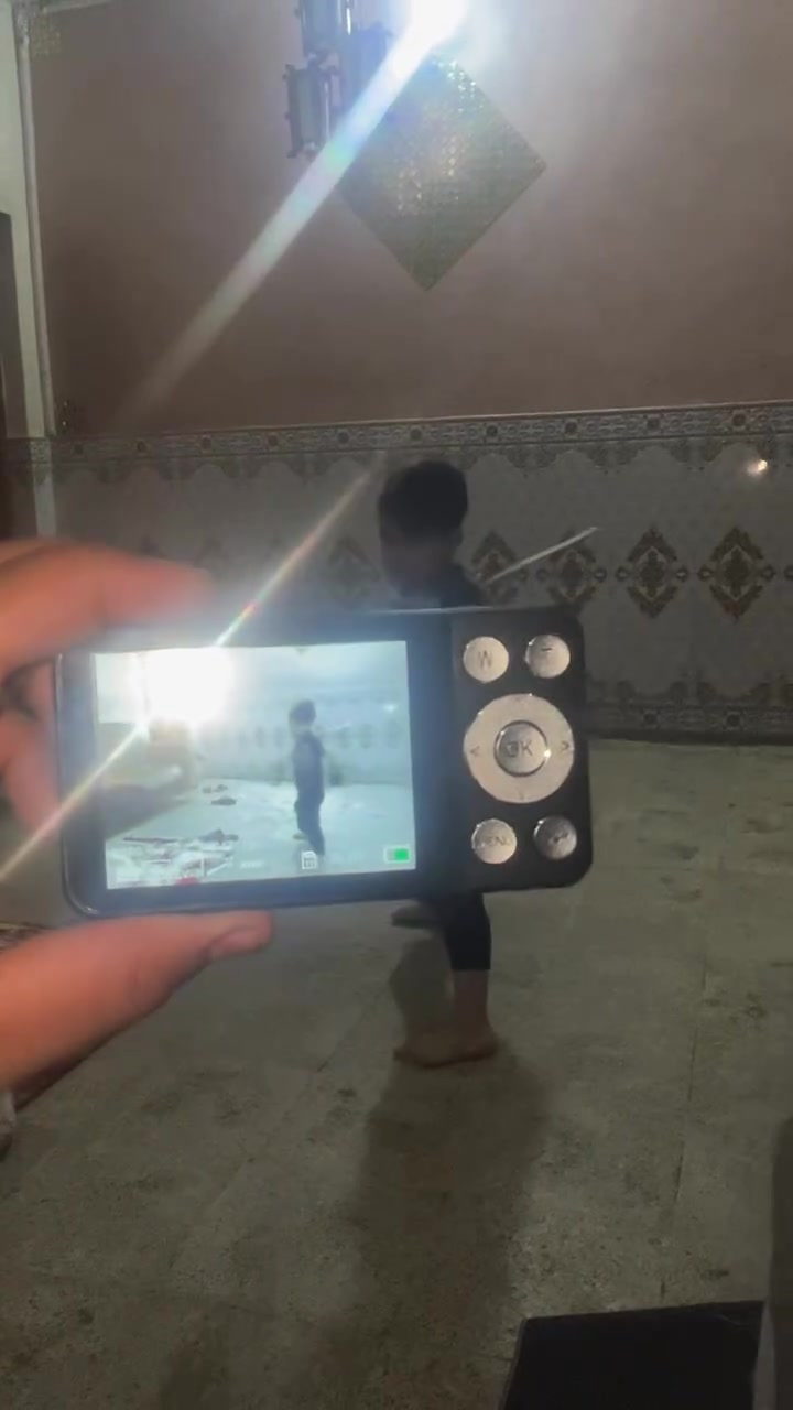 السلام عليكم كامره تصوير 4k كامره كلش حلوه وواضحه  وبيها فلاتر ورام سعرها 40 الف. والتوصيل جميع محافظات العراق 5الالف الرقم ***********. فقط واتساب
