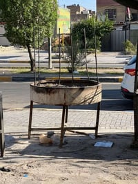 شواية سمك للبيع مكان بياع  الهرمية ٣٠٠ مع الطباكات الدائرية ٢٠٠ للاستف...