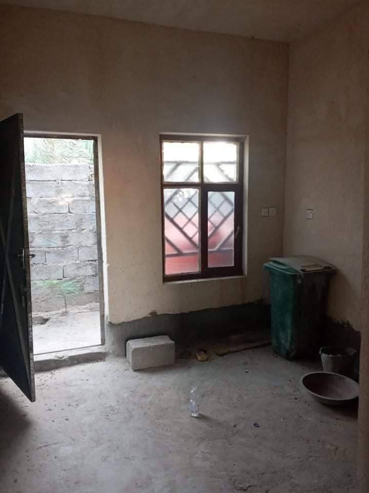 بيت للبيع كربلاء حي الإمامين للبيع اقصاط مقدمه 15وكل شهر 500السعر الكلي 35يعتبر هيكل  اتصل غير متواجد يبعد عن الامام 10دقايق اتصل ***********
