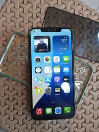 آيفون XS ماكس • ٦٤ • فيس إيدي متوقف