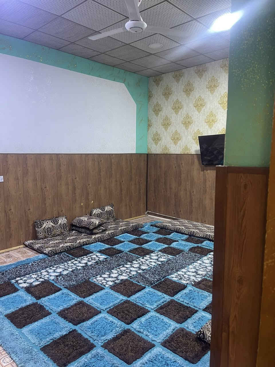 بيت للبيع التاميم 8 شباط شارع 10 مالمساحه 150 متر بيت جاهز طابق واحد السعر 85 الاستفسار ***********
