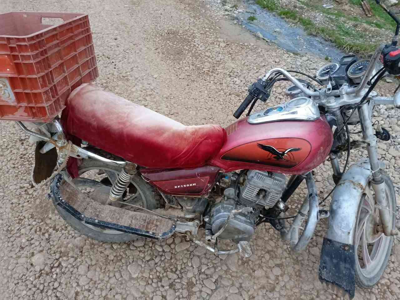 السلام عليكم ماطور للبيع نظافه كدام العين ماطور مايعوزه شي شغل ومشي سعره 300وبيها مجال للاستفسار ***********
