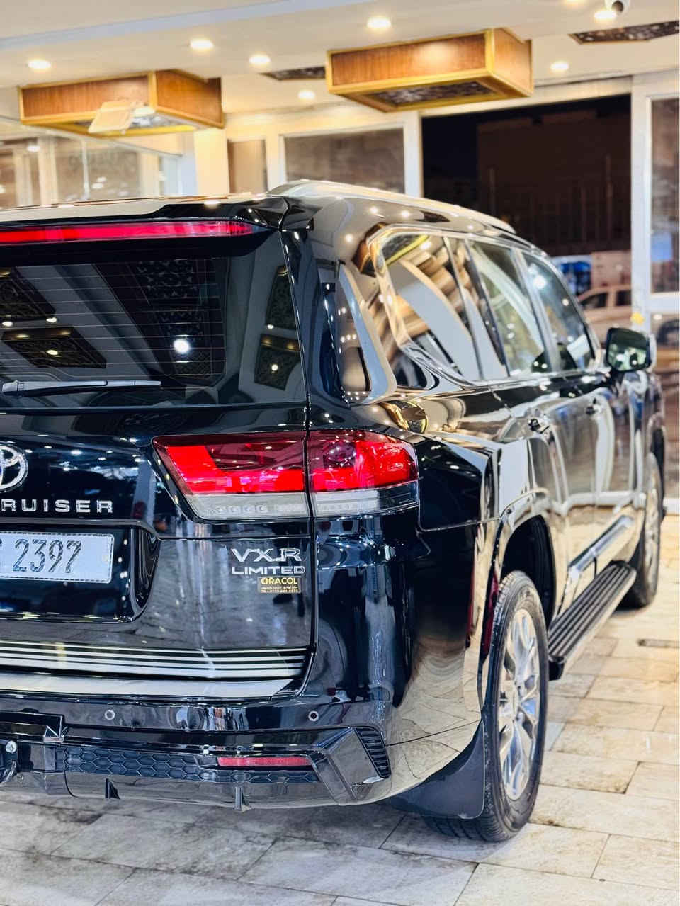 � لاند كروزر VX 2023 فول مواصفات !
السعر اخر الوصف

✨ المواصفات:

 • محرك 6 سلندر بسعة 4000 سي سي، بدون تيربو.
 • عداد المسافات: 40,000 كيلومتر فقط.
 • أبواب شفط كهربائية وصندوق شفط كهربائي.
 • خمس كاميرات لمحيط كامل.
 • مقاعد كهربائية مع نظام تبريد وتدفئة.
 • إضاءة LED نهارية وليلية.
 • شاشة أمامية كبيرة.
 • تصميم أنيق ومغطاة بـ PPF لحماية الطلاء.
 • جميع التفاصيل الخارجية تتميز بالنيكل الفاخر.
السعر : 72,500$

للاستفسار :
*********** 

0783 339 0465 البصرة, العراق
