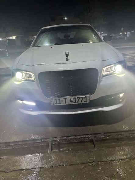 سلام عليكم  اوباما c300 موديل 2016 رقم بغداد وحسب المواصفات  المعروفة للبيع بأسمنا تحويل بعد اكمال الهزة رقم بغداد بيها اربع قطع او خمسة ابيع مصبوغة عام  وحسب السونار الموضح بالنشر السيارة خير من الله بس عوزها ملاحظات ماجذب بالبيع الي تصير نصيبة افهمة ويدلل علية. السعر ١٦٥$ مجال بسيط  للاستفسار***********  ابو علي . بغداد
