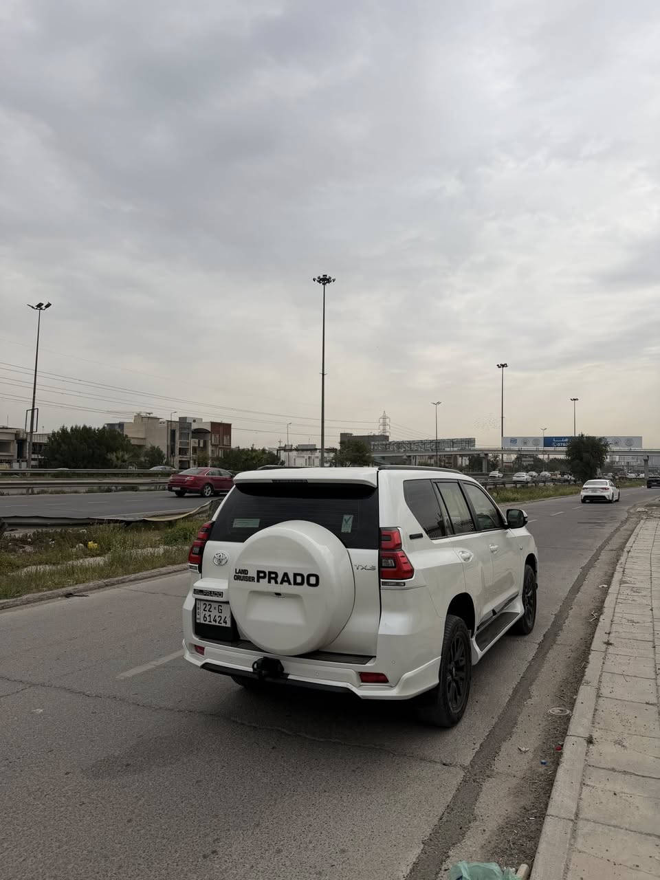 برادو مد نايت

وكالة ساز وبعده بل ضمان 
موديل - 2021
ماشية 65.000 الف كيلو
مواصفات فول txs
فتحه سلايد 
شحن لاسلكي
ثلاجه
كراسي كهرباء
كراسي جلد
مري قلاب
حساس و كامره خلفي
دبل تانكي 
تشغيل عن بعد 
السياره مد نايت تجي سوادات كله وياله و داخل و خارج كله مطعم اسود 
بصمتين 
رقم اربيل ب اسمي هزه و فحص براد جدد سياره ميحتاج تروح لاربيل يعني 
السياره كفاله عامه من الصبغ والبارد
السعر 430$ 
***********
