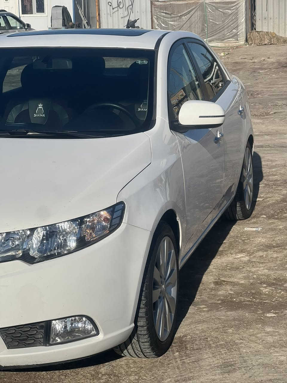 سلام عليكم كيا سيراتو 2011فتحه مري شفط ويل كب كامره شاشه السياره بيه قطعتين الرقم اربيل شرط المداور كير 
محرك بشرط تتفأه تبريد بشرط 
السعر ب 98وبيه مجال 
للستفسار 
***********
