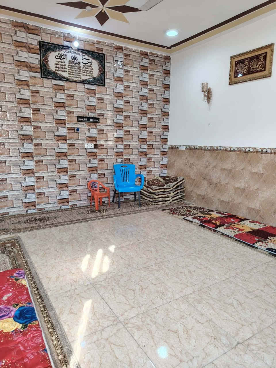 للبيع بيت بحواس مساحه 200متر طابقين 4غرف نوم صاله استقبال وصحيات للاستفسار ***********
***********
