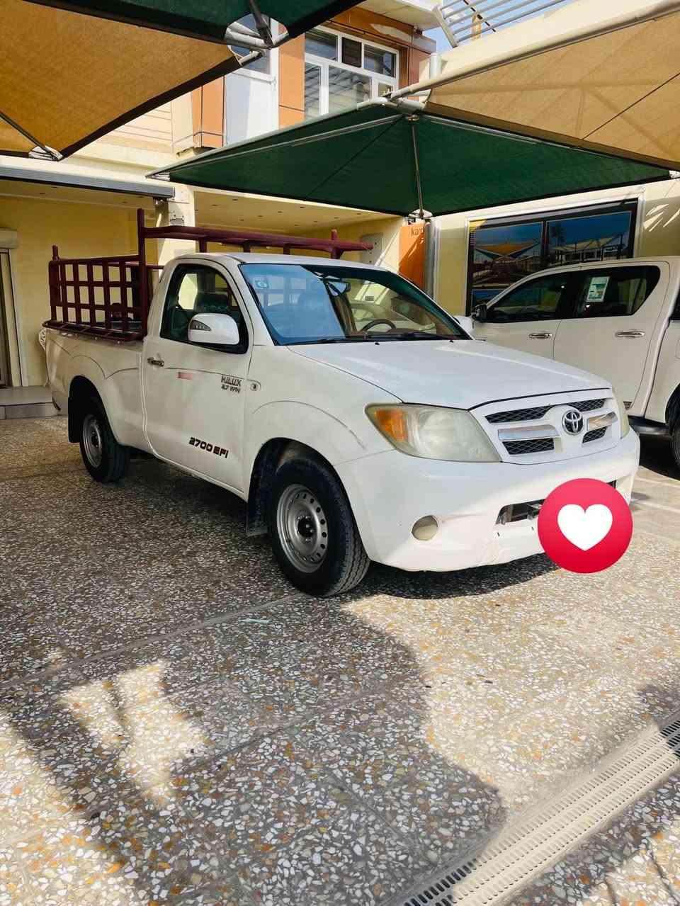 السلام عليكم للبيع بيك اب تويوتا هايلوكس 2006 مكفوله كفاله عامه للاستفسار الاتصال ***********
