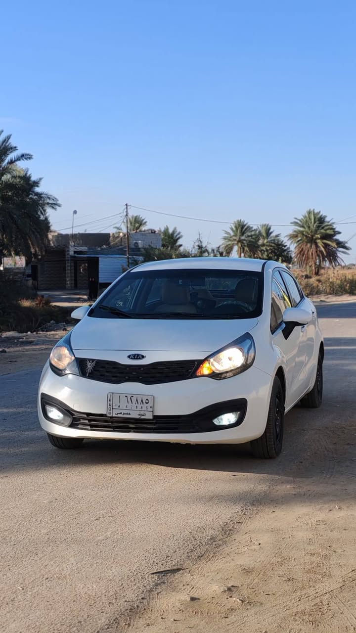 للبيع او مراوس كيا ريو 2015 خليجي محرك 1600  سياره جاهزه مابيه اي نقص مكاني ديوانيه***********
