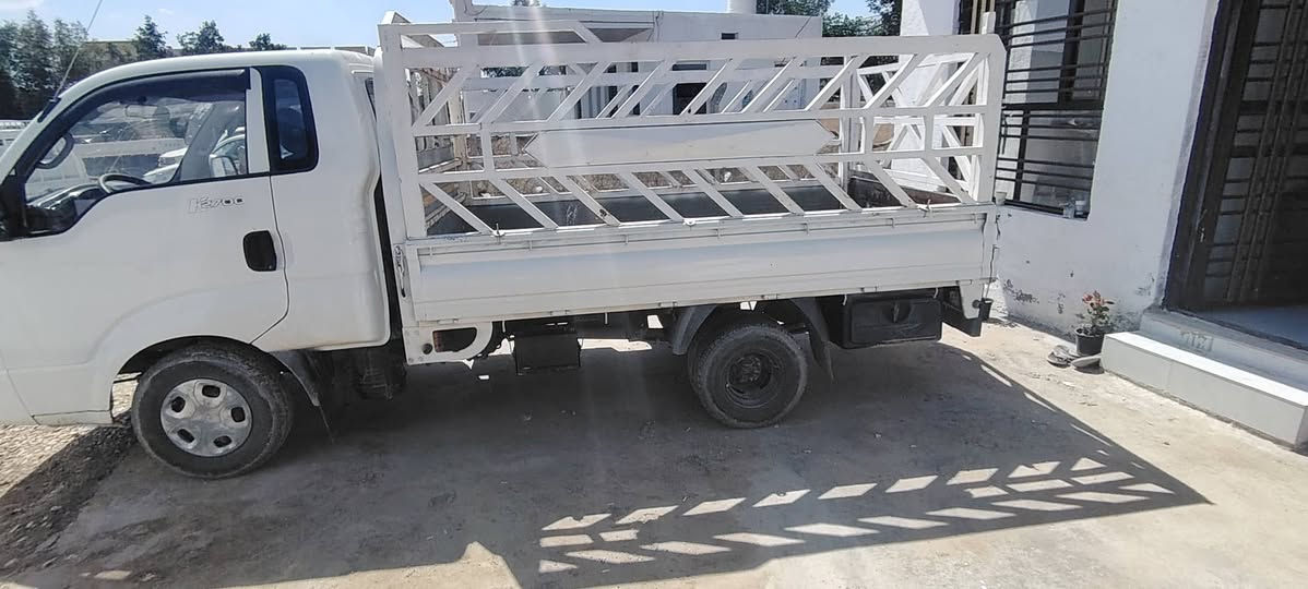 كيه 2012. فول موصفات... 
مداور بنفس الساعه.. سنويه جديده
محرك كير اكسن مكفولات
سعر 84
سكن بابل.  ***********  واتساب
