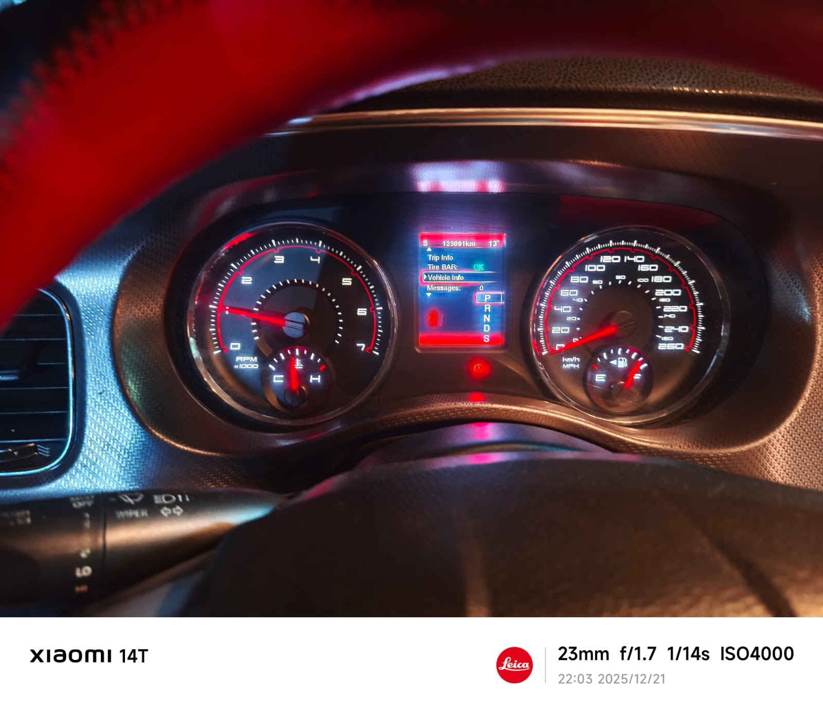 السلام عليكم 
سياره للبيع جارجر 2012وارد خليجي 
السعر 163$
سياره نضيفه حلوه 
بيه بارده خفيفه موضح بلصوره 
التواصل مع الرقم ‭0770 524 4948‬
