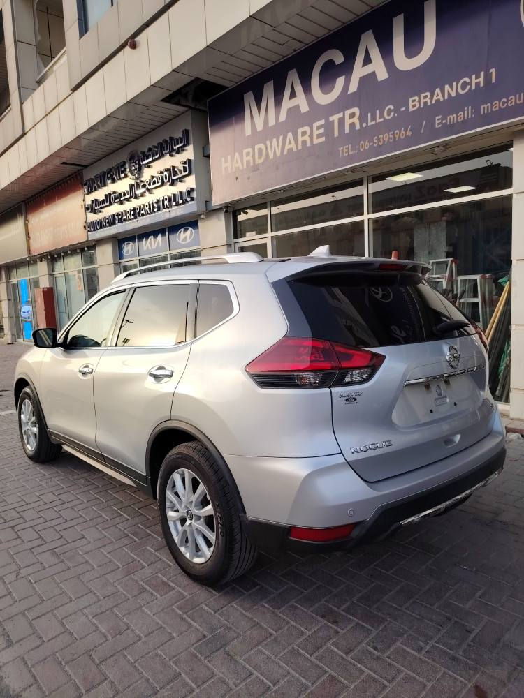 Nissan rogue Special  2019
 Mileage only 125k 
VIN :5N1AT2MT8KC830878
Original airbag 
Fresh USA  input 
Silver  color
Passing guarantee
Engin: 2.5 L4
good condition car
More information WhatsApp or call

      0563172247

      [hidden information]


**إذا كنت صاحب هذا الإعلان وتريد حذفه لأي سبب، رجاءا أرسل رسالة إلى الدعم الفني**