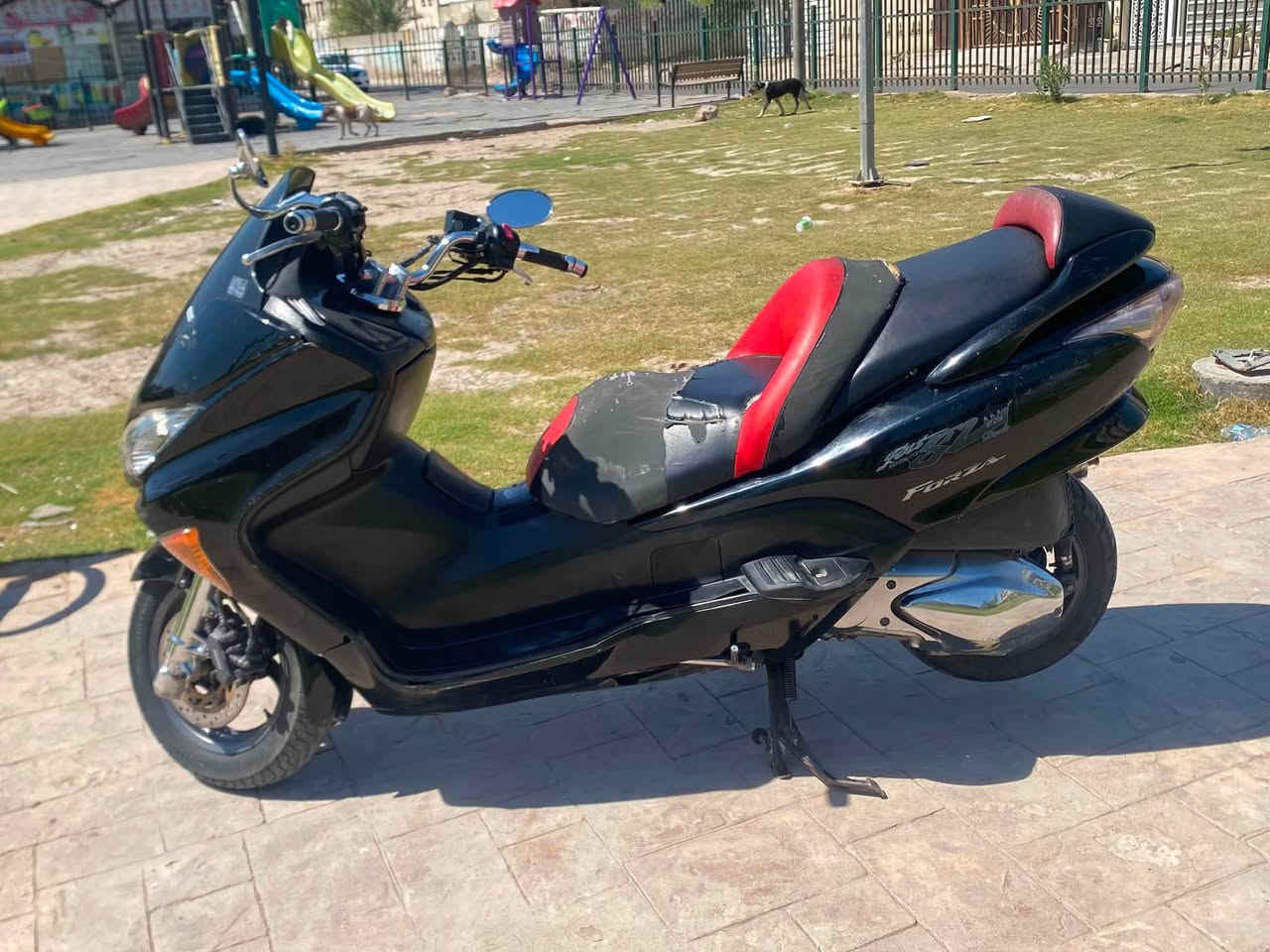 سلام عليكم 
فورزة 09  عمية  من اخذتها تحوير مضبوط 
 صالنصه رياضي نيكلات 
دراجة حلوة  
يرادلها ترتيبات نواقص بسيطة 
مكينة مجفتة من اخذتها 
كفرات كدامك بالصور
باتري جديد مصارله شهر  
السعر 700 وبيها مجال ان شاء الله 
مكاني بغداد الغزالية 
للتواصل *********** بي واتساب

